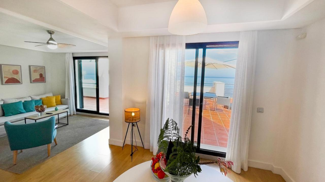 Exclusive Luxury Frontline Beach Penthouse Casares Del Mar - Estepona Extérieur photo