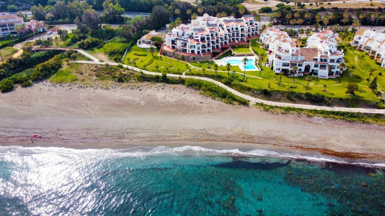 Exclusive Luxury Frontline Beach Penthouse Casares Del Mar - Estepona Extérieur photo