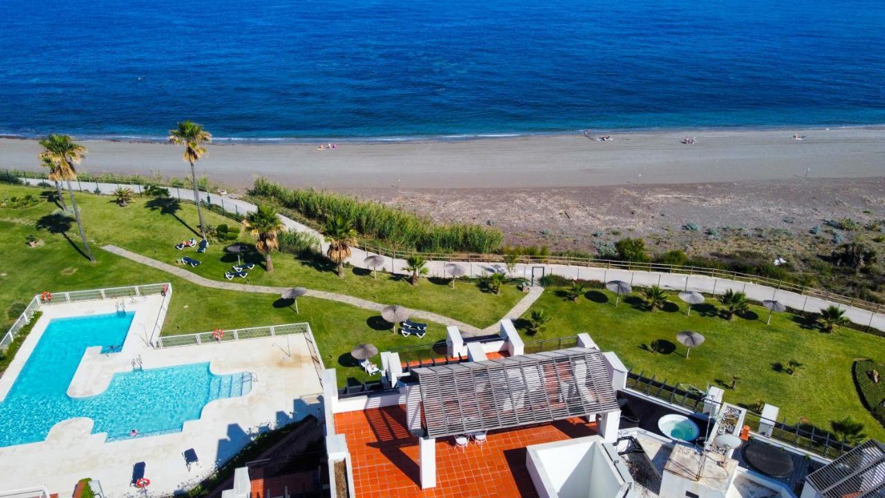 Exclusive Luxury Frontline Beach Penthouse Casares Del Mar - Estepona Extérieur photo