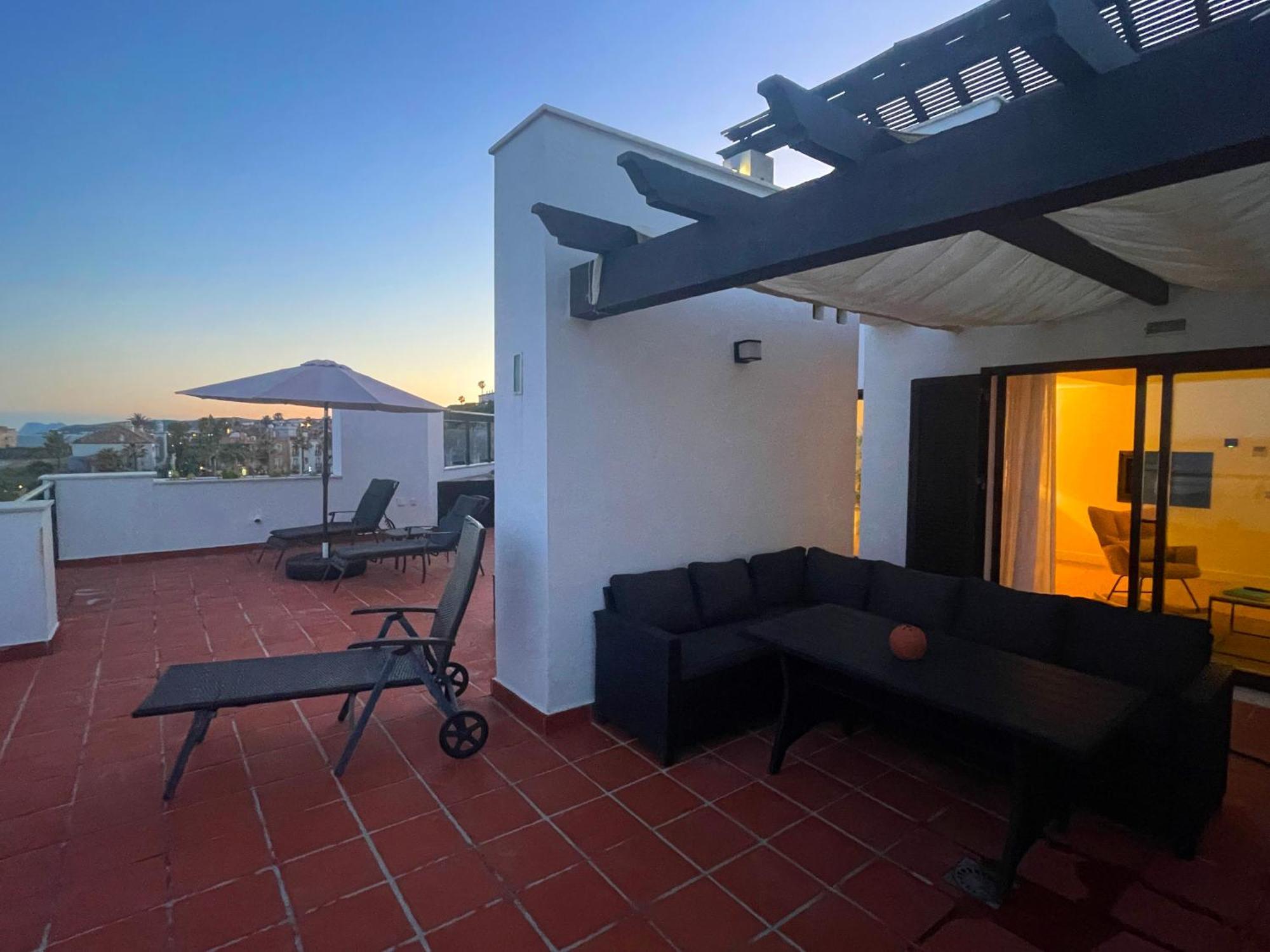 Exclusive Luxury Frontline Beach Penthouse Casares Del Mar - Estepona Extérieur photo